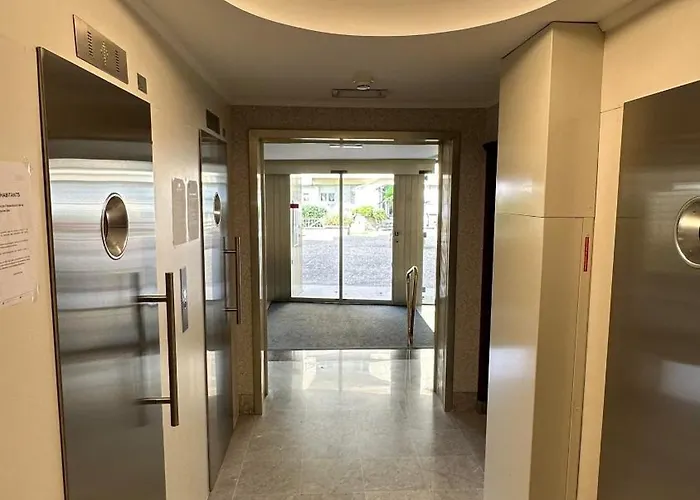 Centre Vue Leman Апартаменты Монтрё